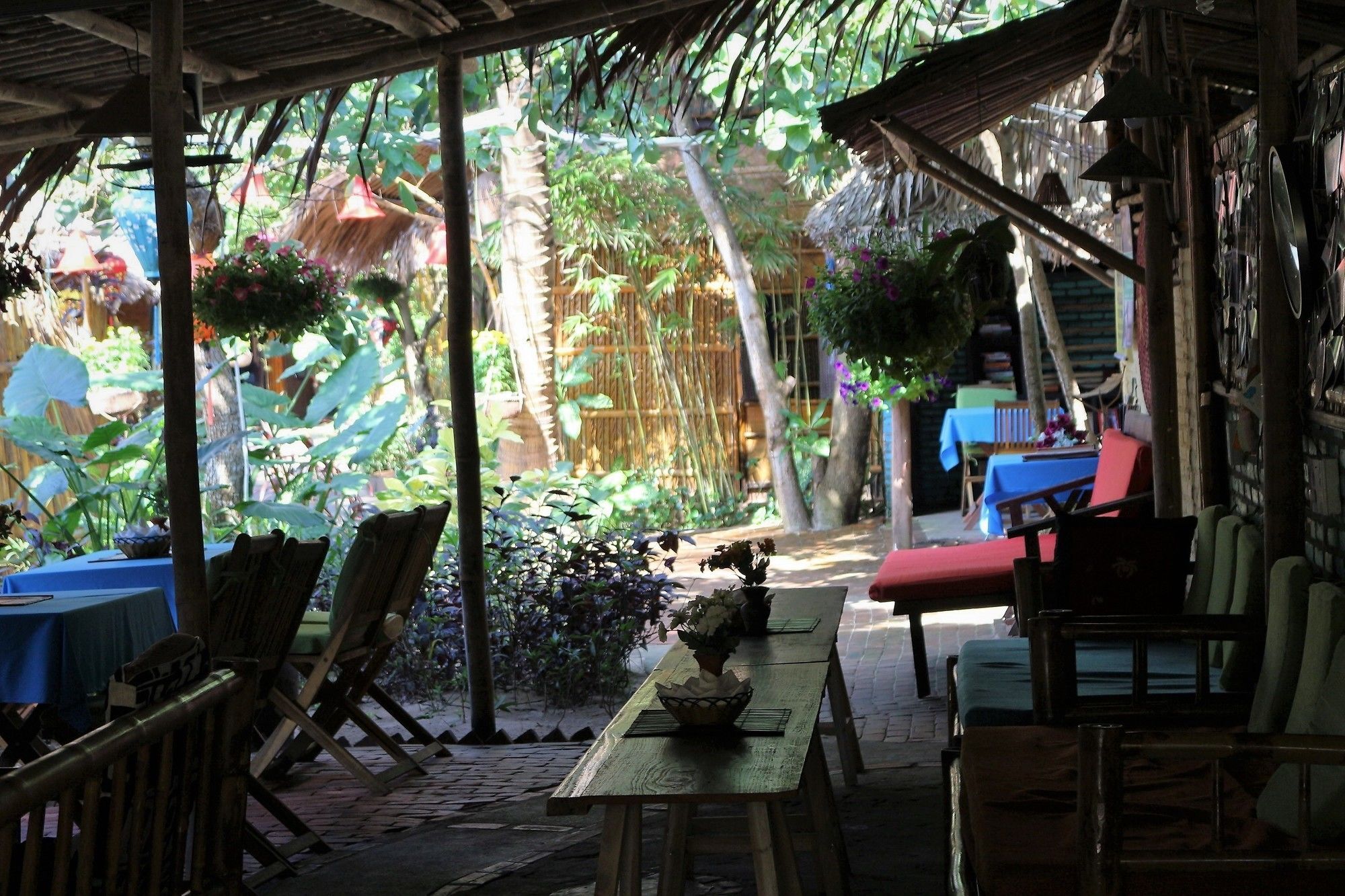 Hotel Under The Coconut Tree Hoi An Esterno foto