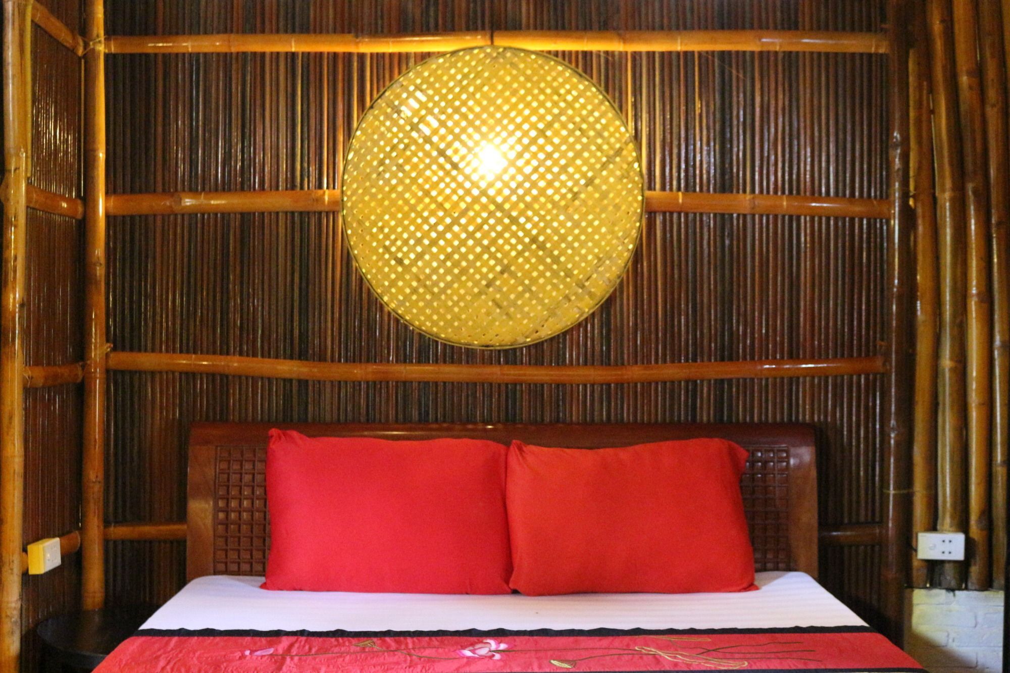 Hotel Under The Coconut Tree Hoi An Esterno foto