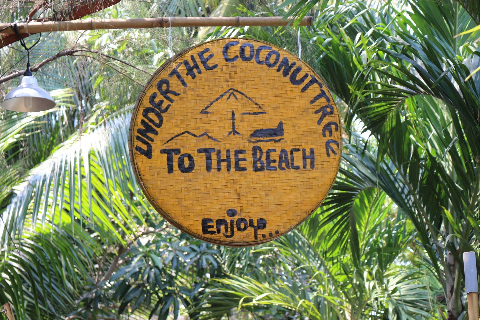 Hotel Under The Coconut Tree Hoi An Esterno foto